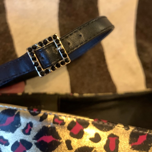 Unique gold cheetah print pumps! ๐๐๐ - Picture 6 of 7